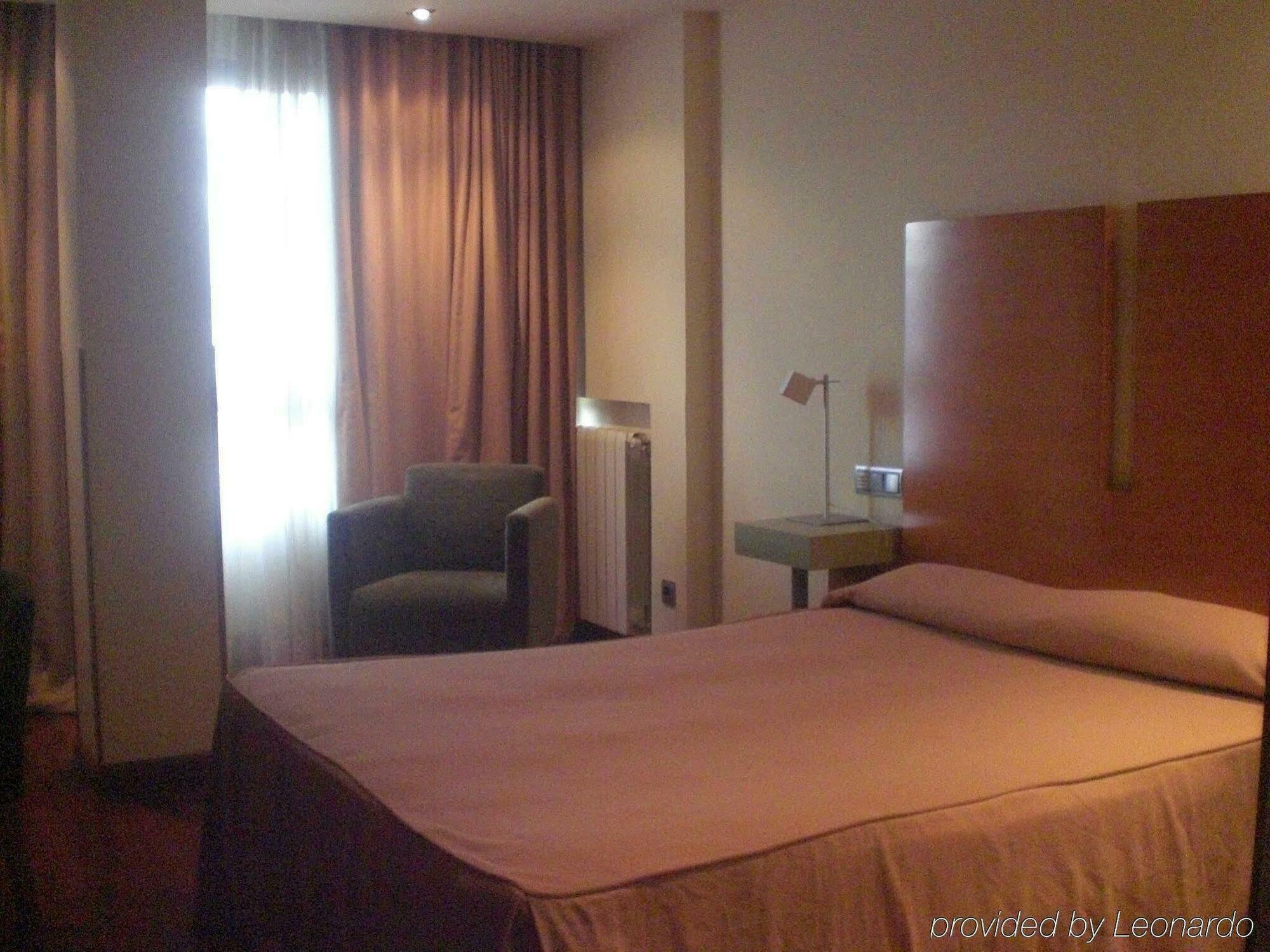 Hotel Gran Regente Oviedo Room photo